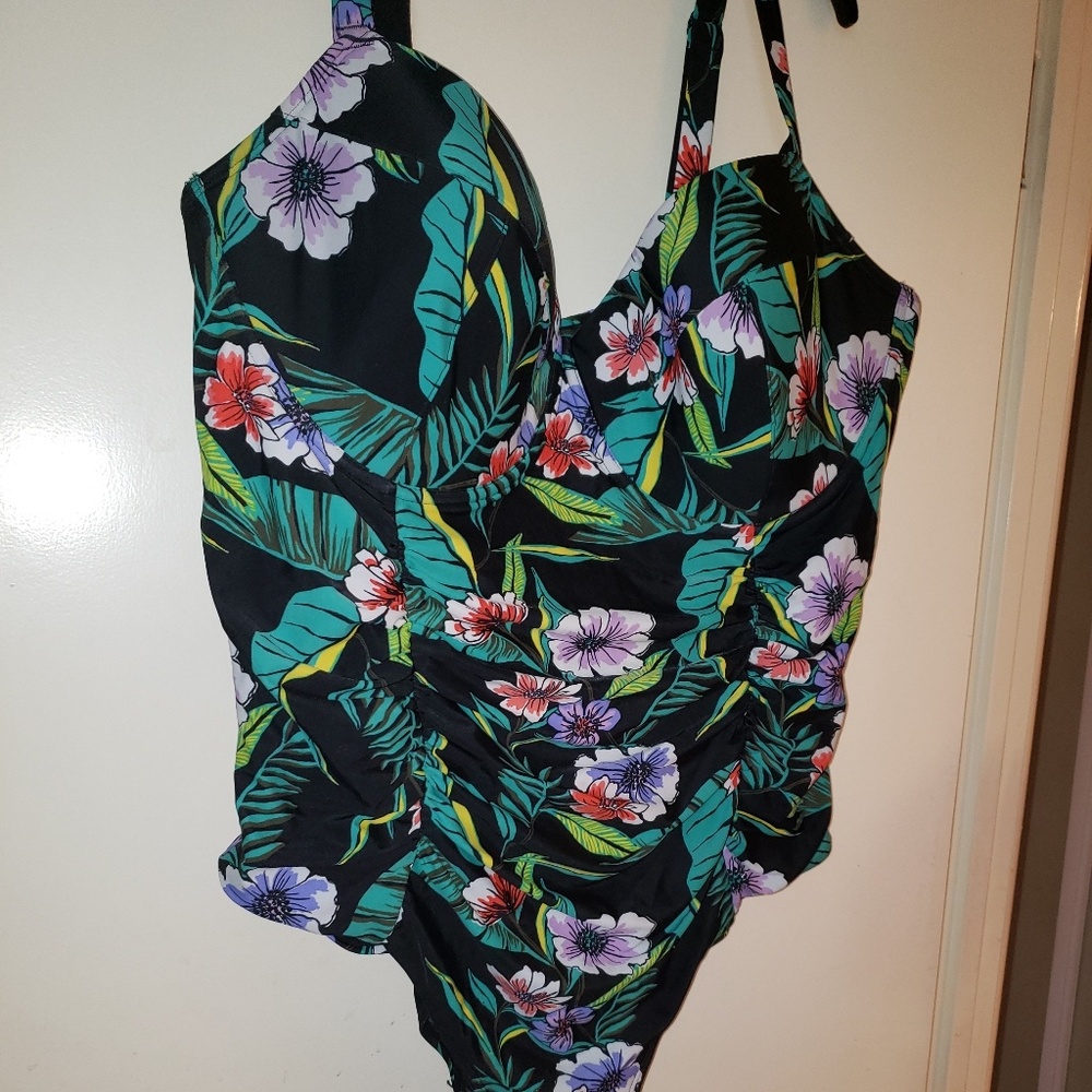 Swim suit